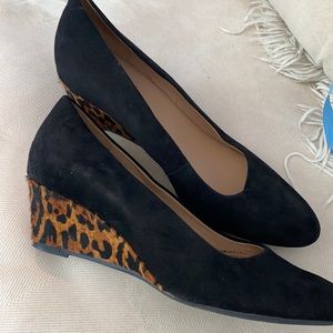 AEROSOLES Black Wedge Shoes with Leopard Print